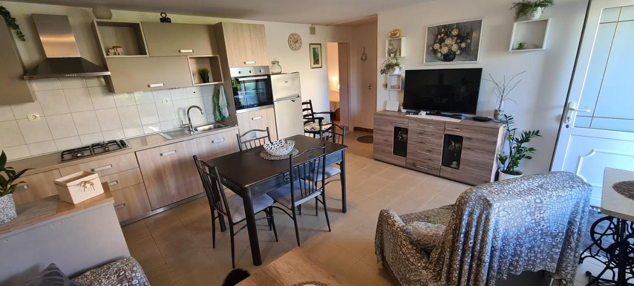 Apartmani Fani Supetar Exteriér fotografie
