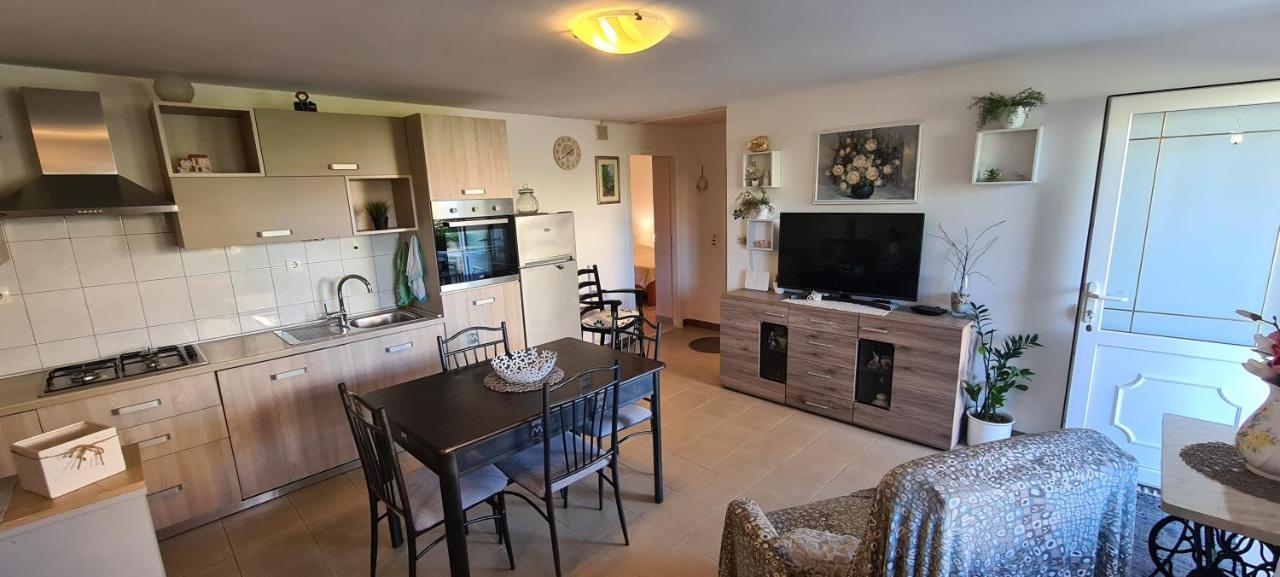 Apartmani Fani Supetar Exteriér fotografie